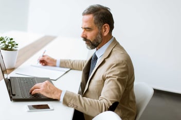 Sistemas de análise de redes de relacionamento no Compliance
