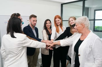 Identificação de conluios corporativos