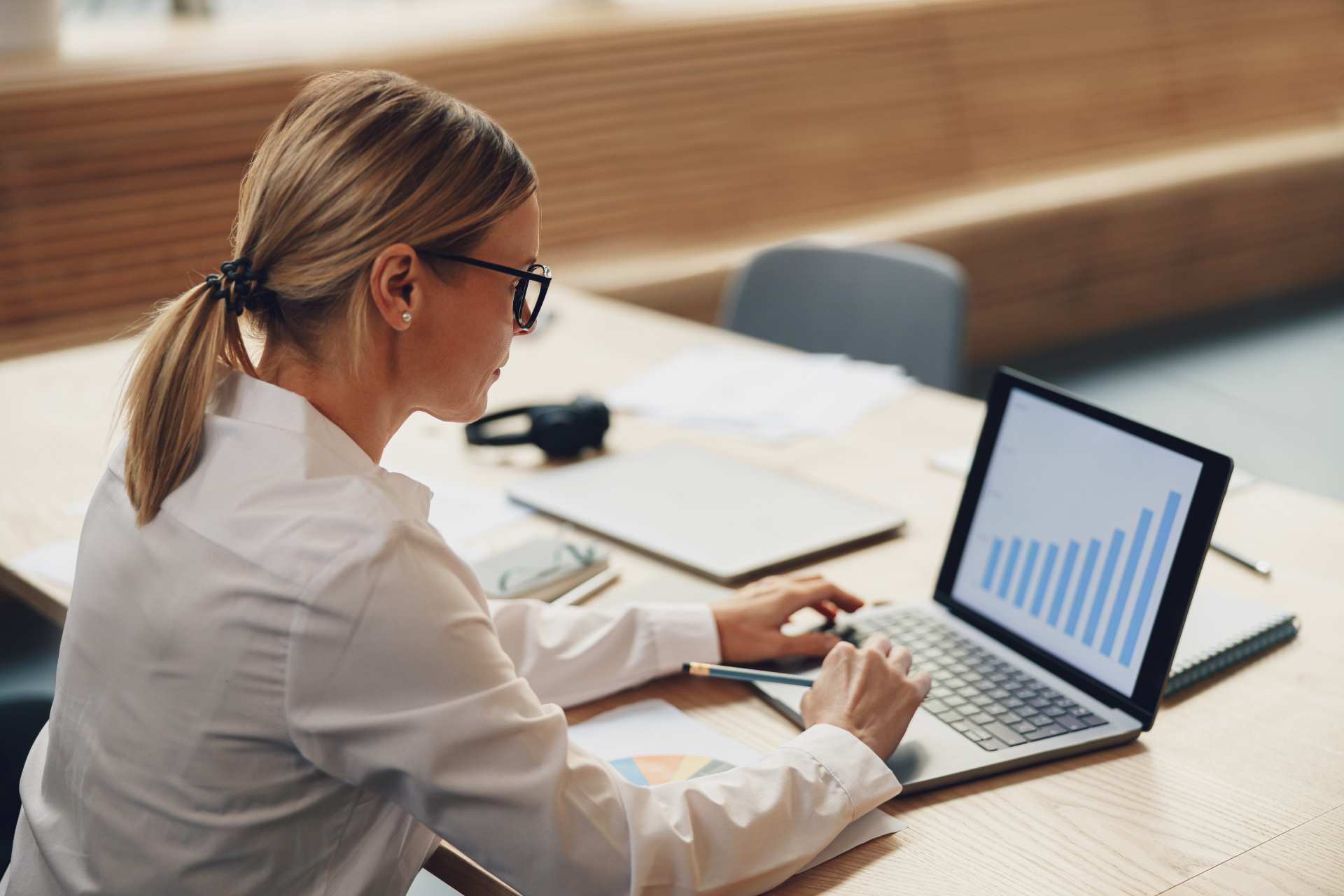 Sistema de monitoramento de processos judiciais para Compliance